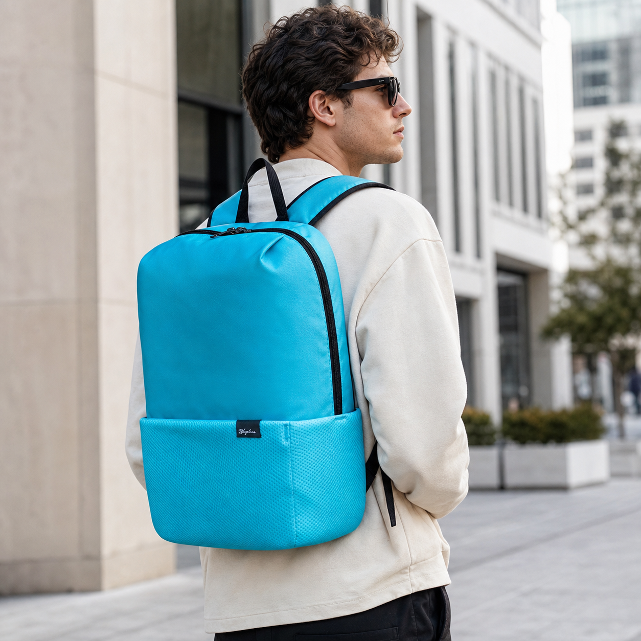 1765 Everyday Pack in use